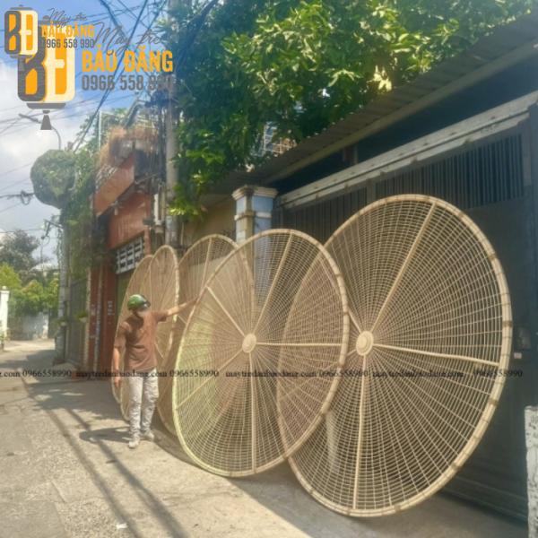 Tấm Thả Trần Đĩa Bay