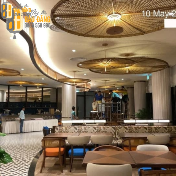 Tấm Thả Trần Đĩa Bay