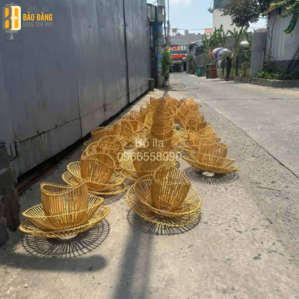 ĐÈN MÂY TRE HOA SEN TẦNG