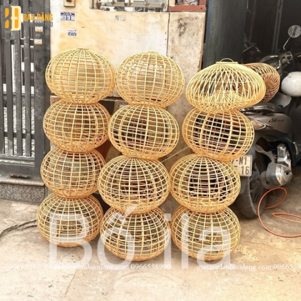 ĐÈN LỒNG MÂY TRE QUẢ CẦU