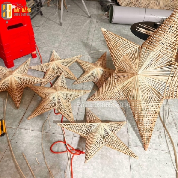 ĐÈN LỒNG MÂY TRE NGÔI SAO