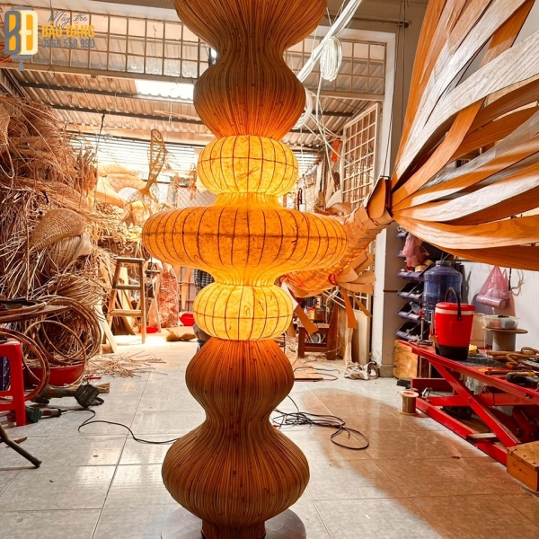 Trụ Đèn Lồng Mây Tre Kết Hợp Giấy Dó