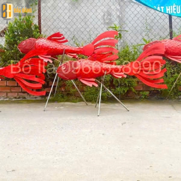 ĐÈN LỒNG CÁ VÁY GỖ