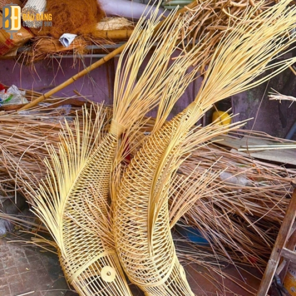 ĐÈN LỒNG MÂY TRE CÁ CHÉP ( TUA RUA )